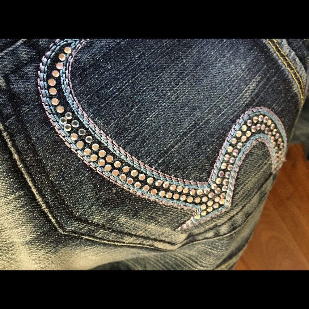 Rock & Republic Jeans with Rhinestone Pockets - Picture 8 of 8